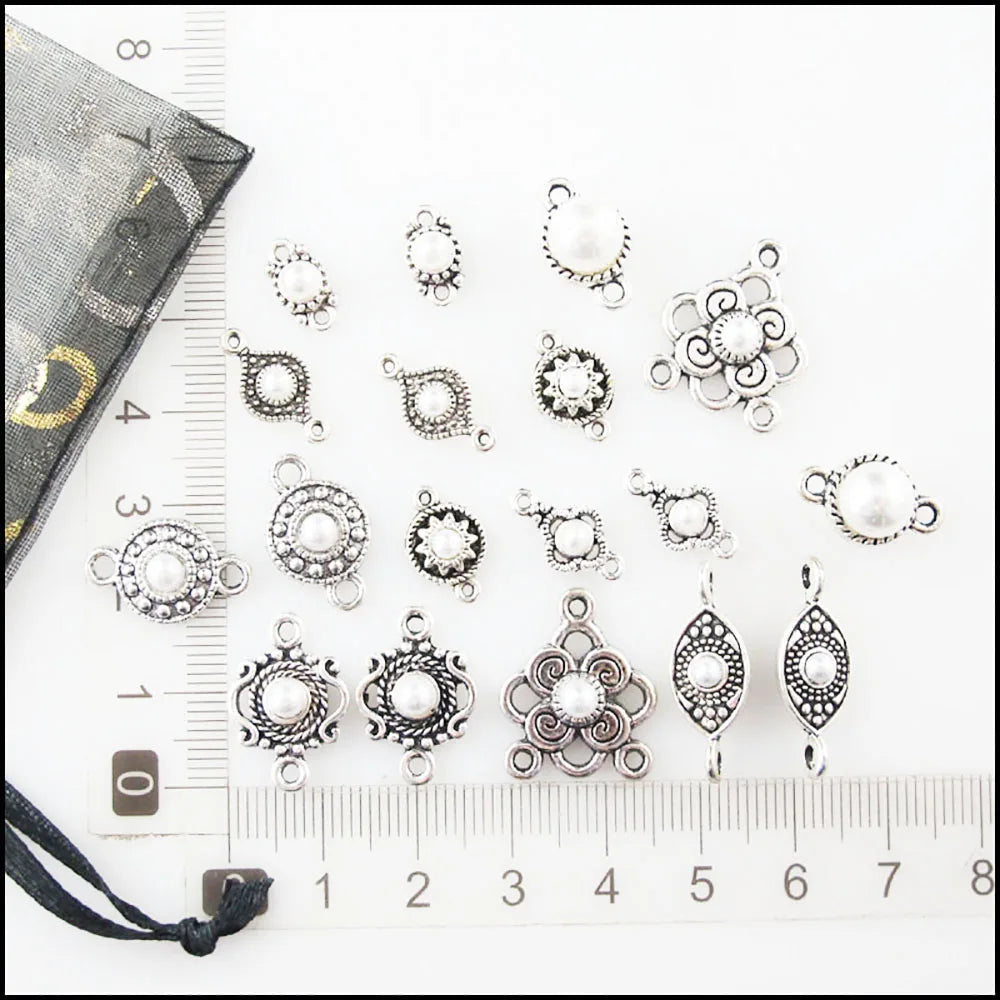 Fashion New Star Crown Eye Flower Round Charms White Plastic Pendants Connectors Tibetan Silver Plated