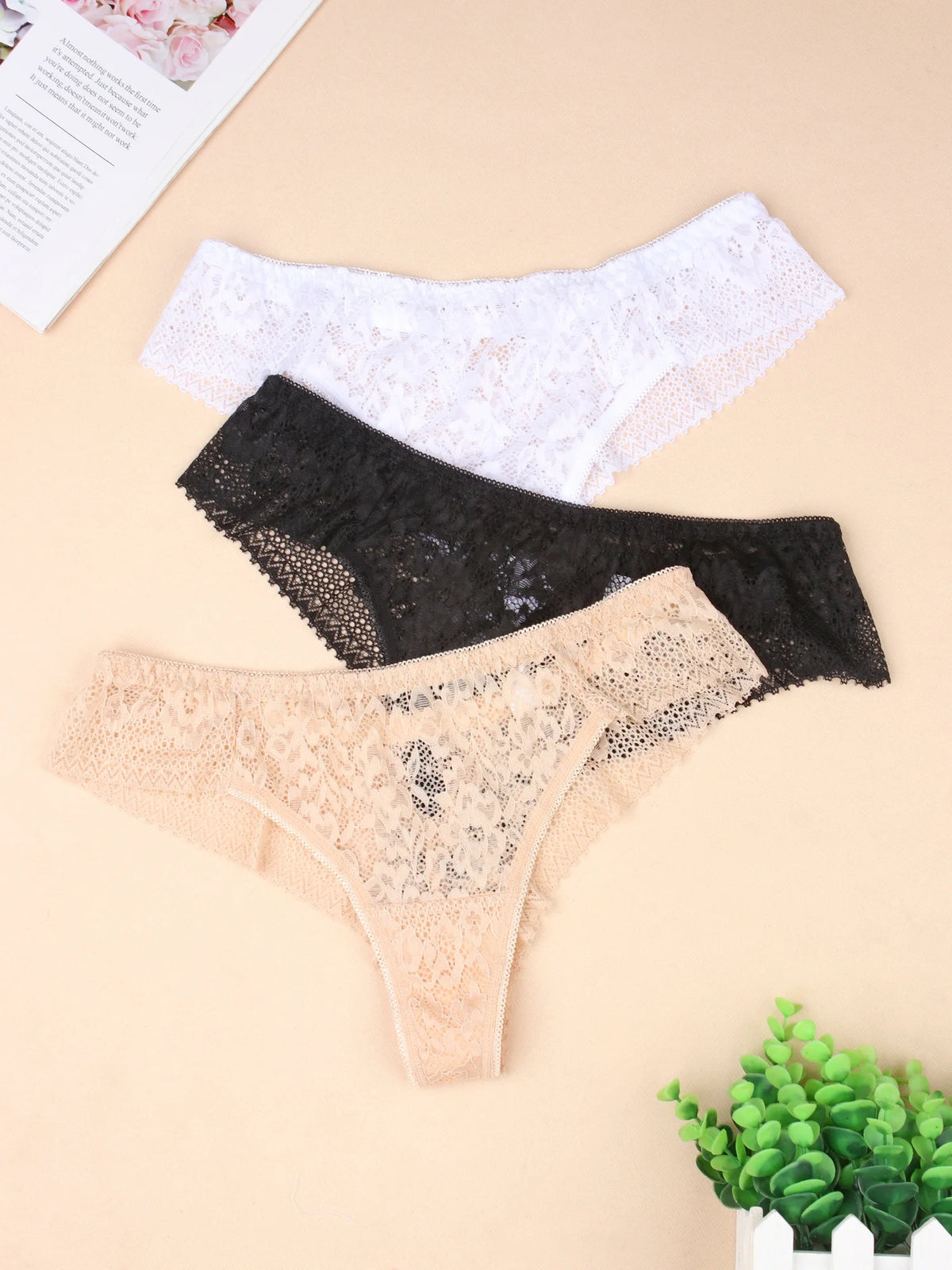 Fashion Sexy Thongs Hollow Out Back Lingerie Female Lace Flower G-String Panties Breathable Underwear Women Plus Size 3Pcs