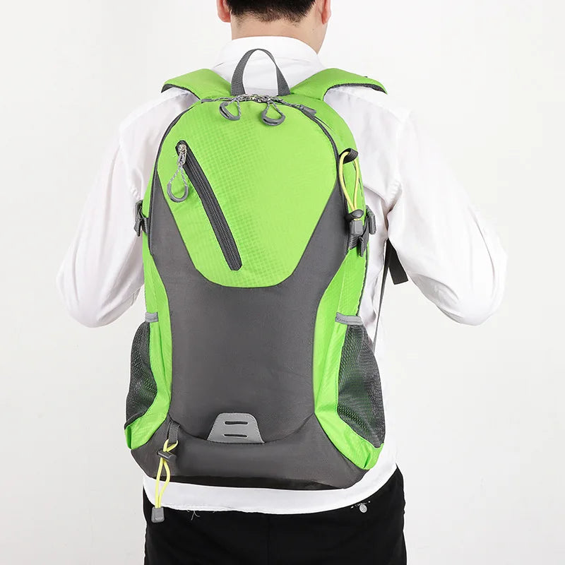 New 40L Outdoor Hiking Backpack Classic Men Women Waterproof Travel Backpack Lightweight Camping Shoulder Bag Mountaineering Bag