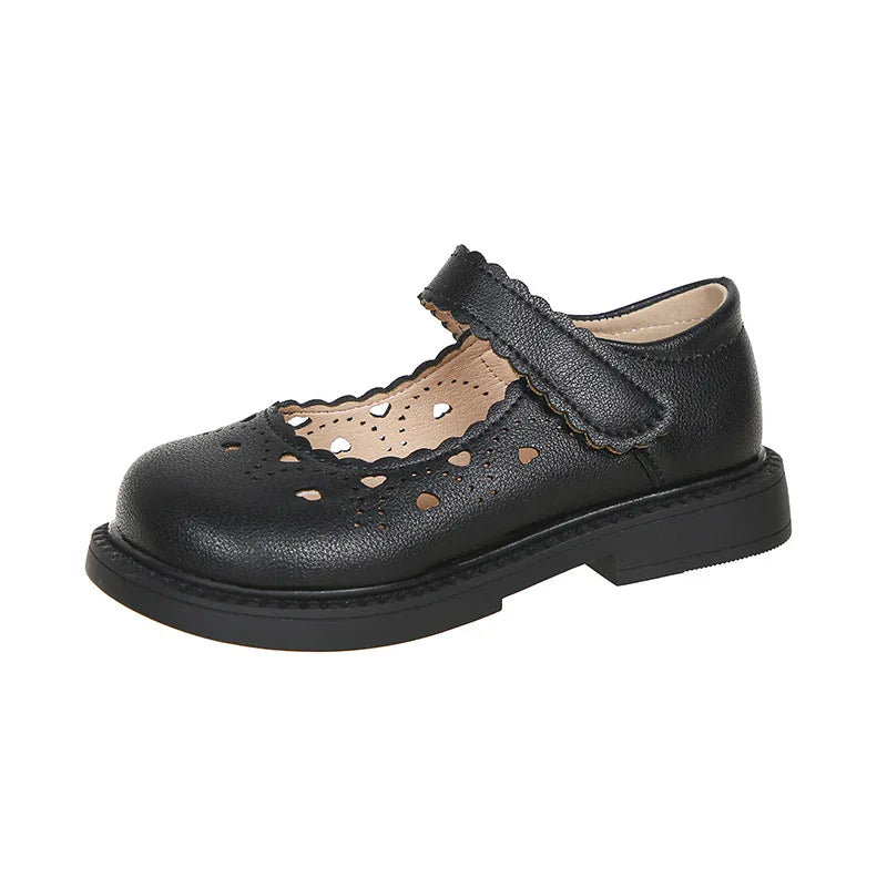 Zapatos de cuero para niña 2025 primavera otoño moda infantil Merceditas con recortes Corazón Princesa Dulces Zapatos de vestir para niños Suaves Elegantes