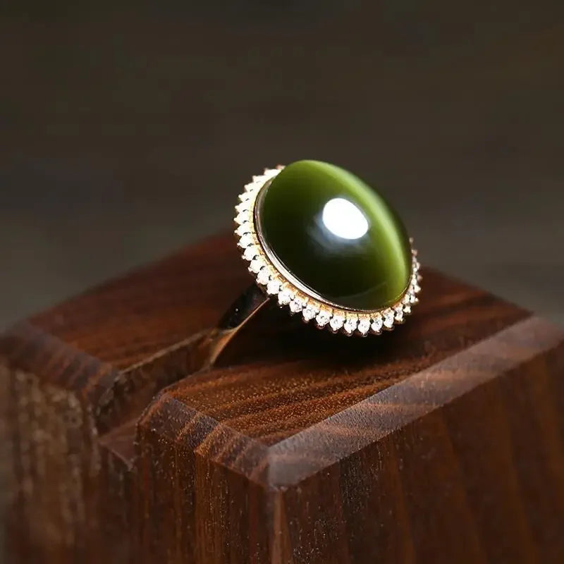 New Silver Inlaid Crystal Emerald olive-shaped Engagement Ring Vintage Luxury Party Attending Cocktail Party Women's Jewelry