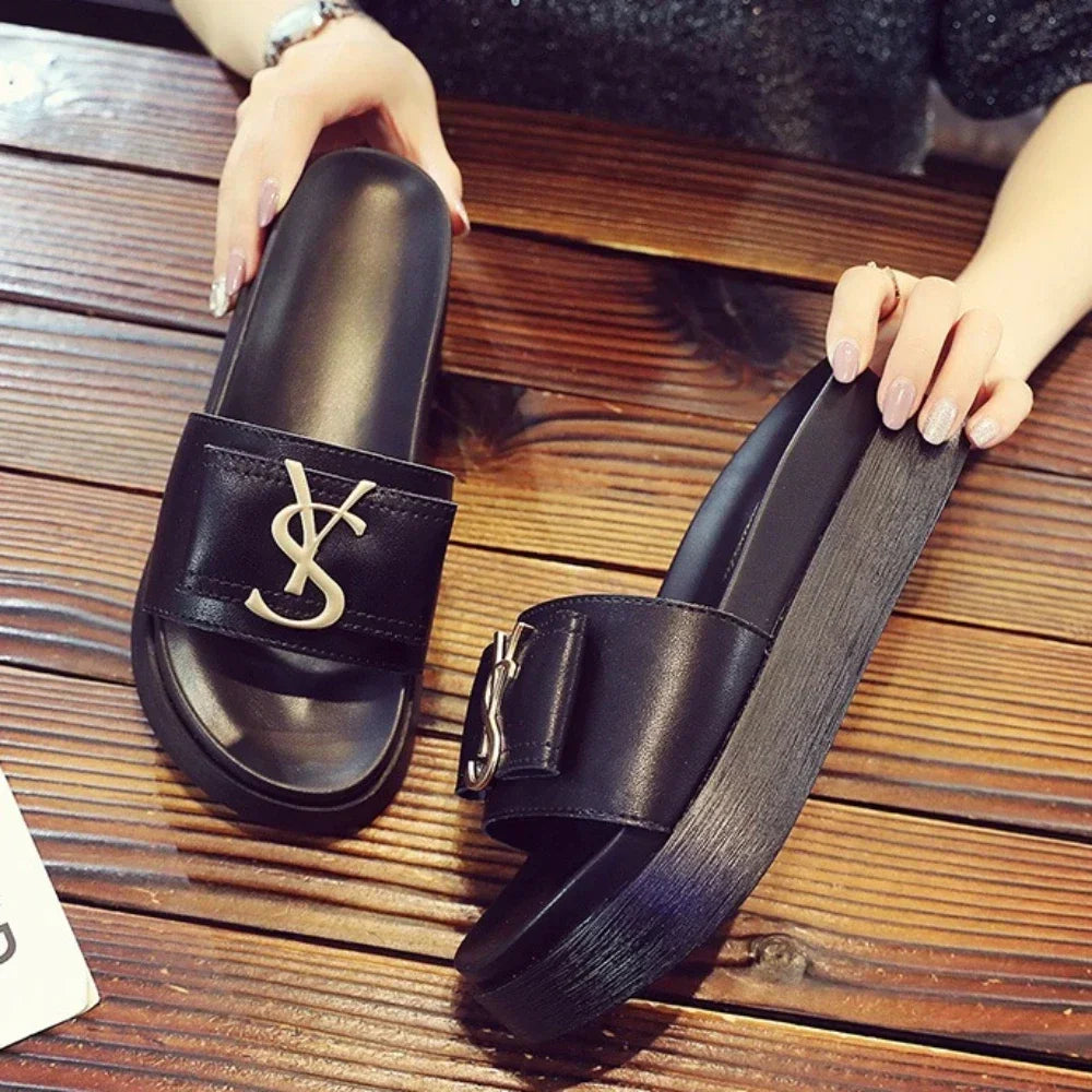 Damen Hausschuhe Sommer Neu Plateau Designer Sandalen Mode Buchstaben Damen Schuhe Lässig Outdoor Rutschfeste Hausschuhe Pantoletten Damen