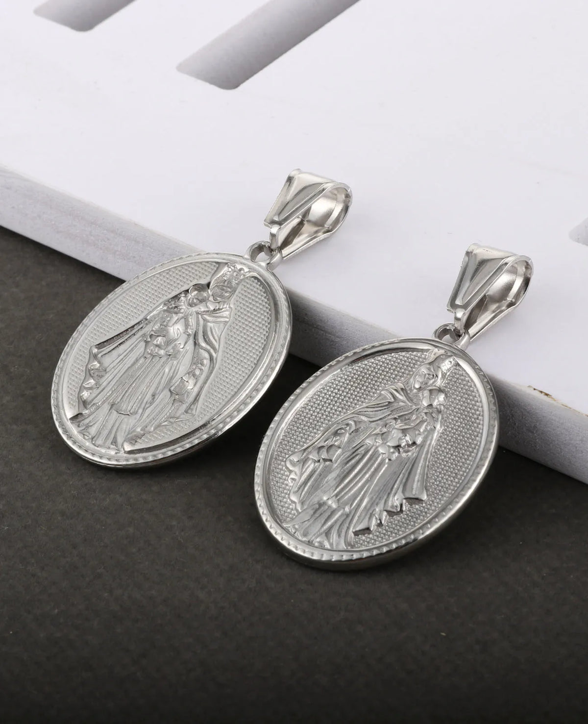 Virgen Del Carmen Medal Catholic Our Lady of Mount Carmel Oval Stainless Steel Pendant Amulet for DIY Jewelry Accessories