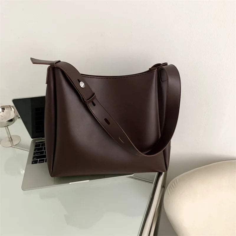 Fashion Leather Tote Bag for Women 2026 Trends Female Simple Large High Capacity Shoulder Side Bag Handbags and Purses Women Bag