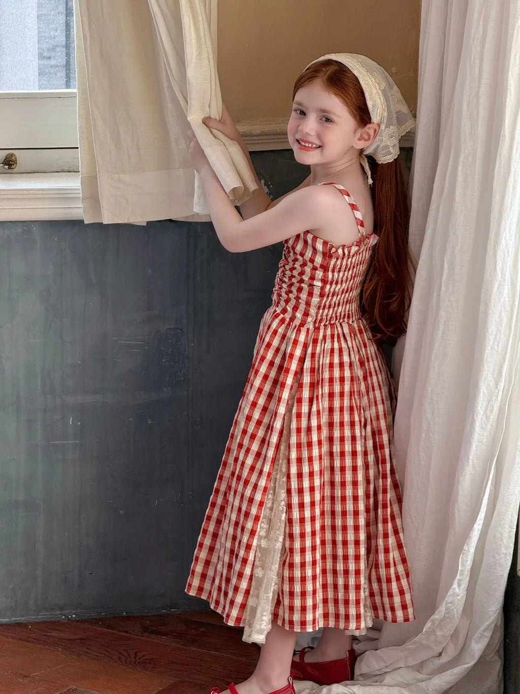 2025 Summer New Strap Dress Fairy Skirt Red Checkered Splicing French Lace Fashion