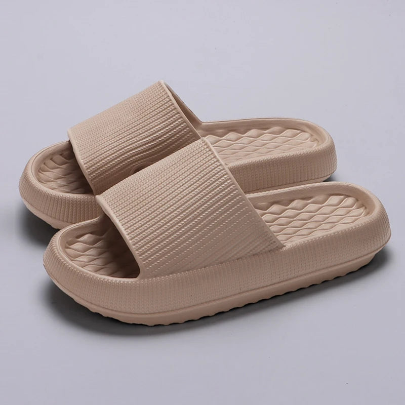 Thick Bottom Cloud Slippers Women Summer 2024 Lightweight Soft Sole Platform Sandals Woman Casual Non-slip Beach Shoes Slides