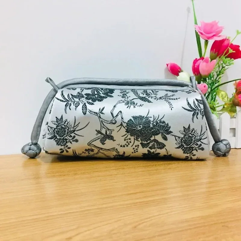 New Chinese Style Retro Bag Designer Chinese Style Silk Bag Japanese Hand Embroidery Totes Fashion Handbags and Purses