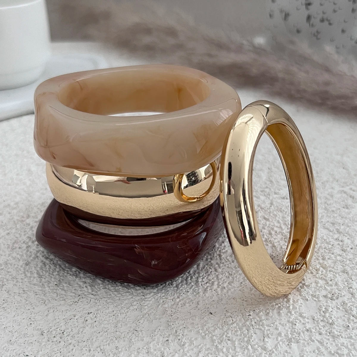 SHIXIN Vintage Brown Coffee Acrylic Resin Chunky Bangle Bracelet for Women Punk Metal Irregular Spring Open Bangle Men Jewelry