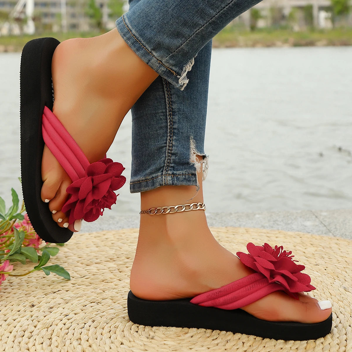 36-44 Women's Handmade Flower Decorated Flip Flops Slippers for Beach Vacation Casual Comfortable Flat Sandals Red Shoes