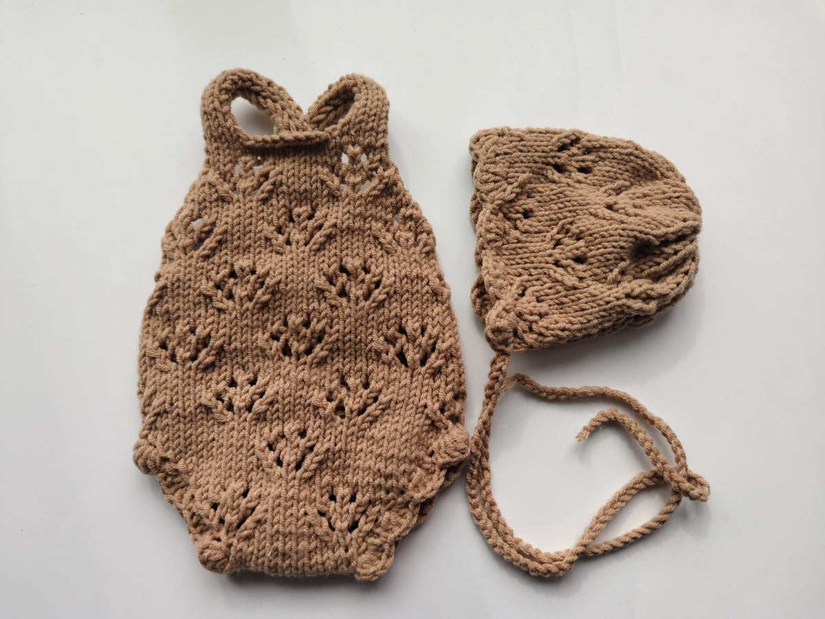 Neugeborenenfotografie Requisiten Blumenmuster Strampler und Hut Set