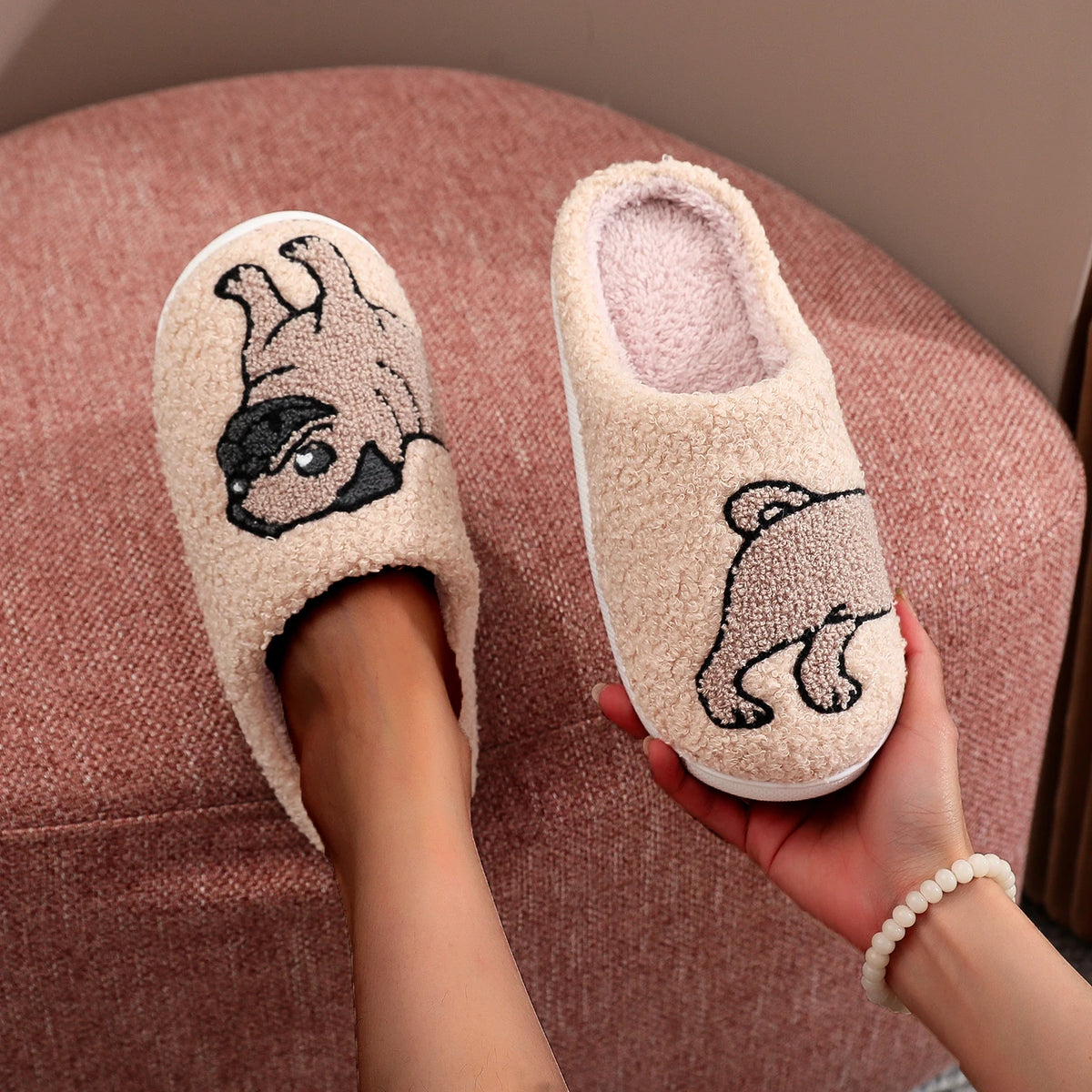 Shark Pattern Embroidery stuffed Home Platform Cozy Fur Slippers Black Warm Non-slip Indoor Slippers Couple Men Women Wearable casual Slippers